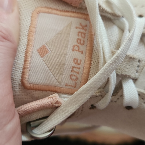 Altra Lone Peak Trail Runners, leather and canvas, size 9 - Picture 5 of 6